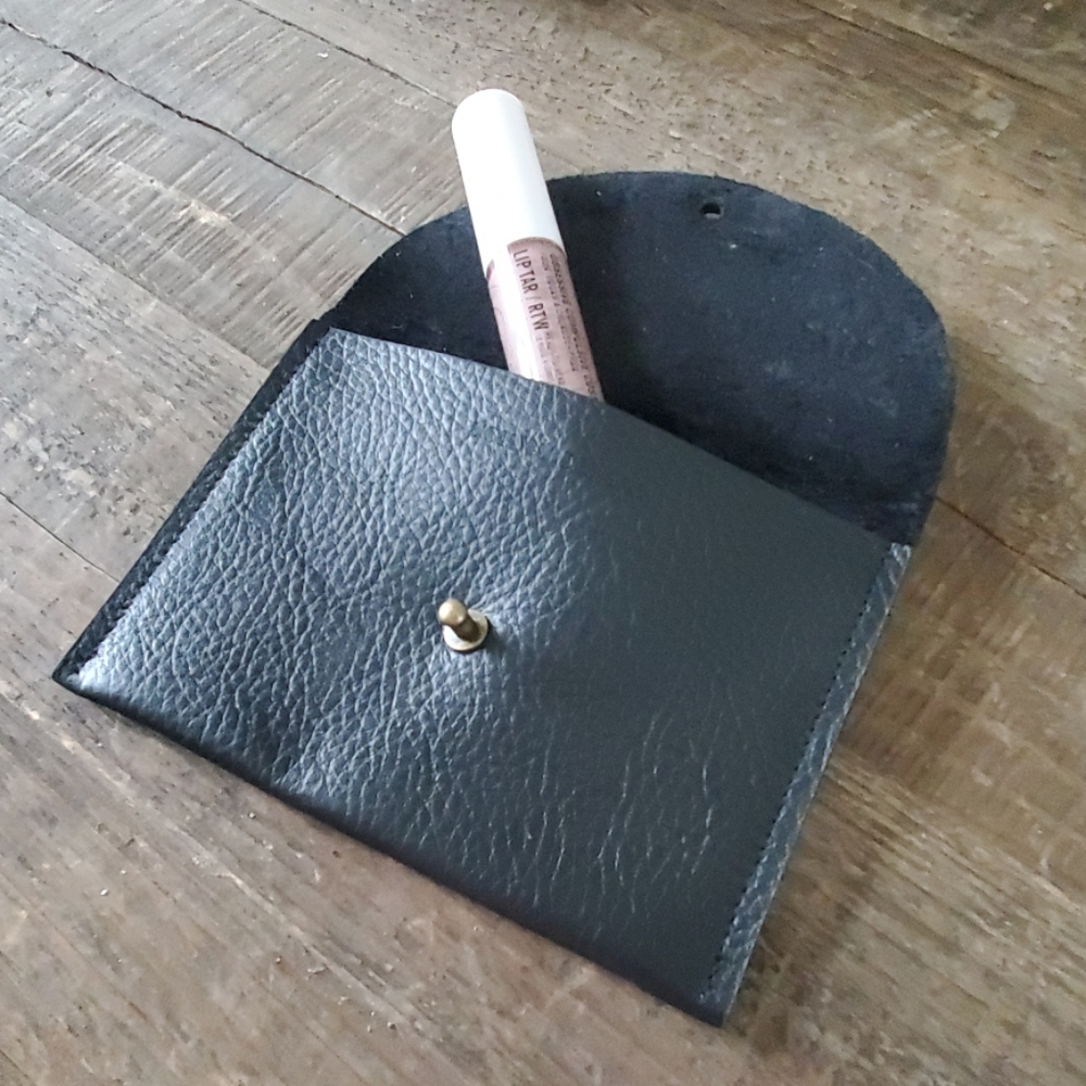 Molly M Designs Leather Pouch Wallet in Charcoal